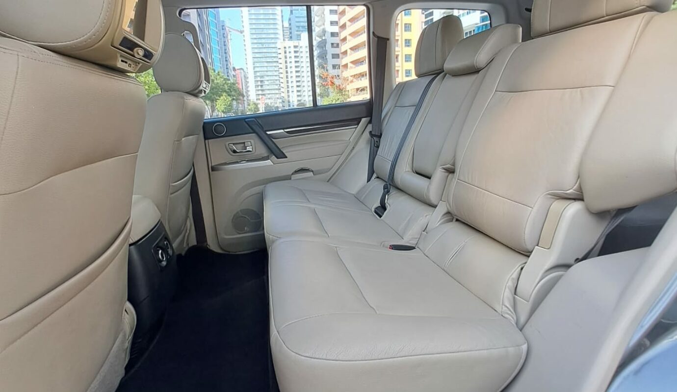 MITSUBISHI PAJERO 2015 (SOLD)