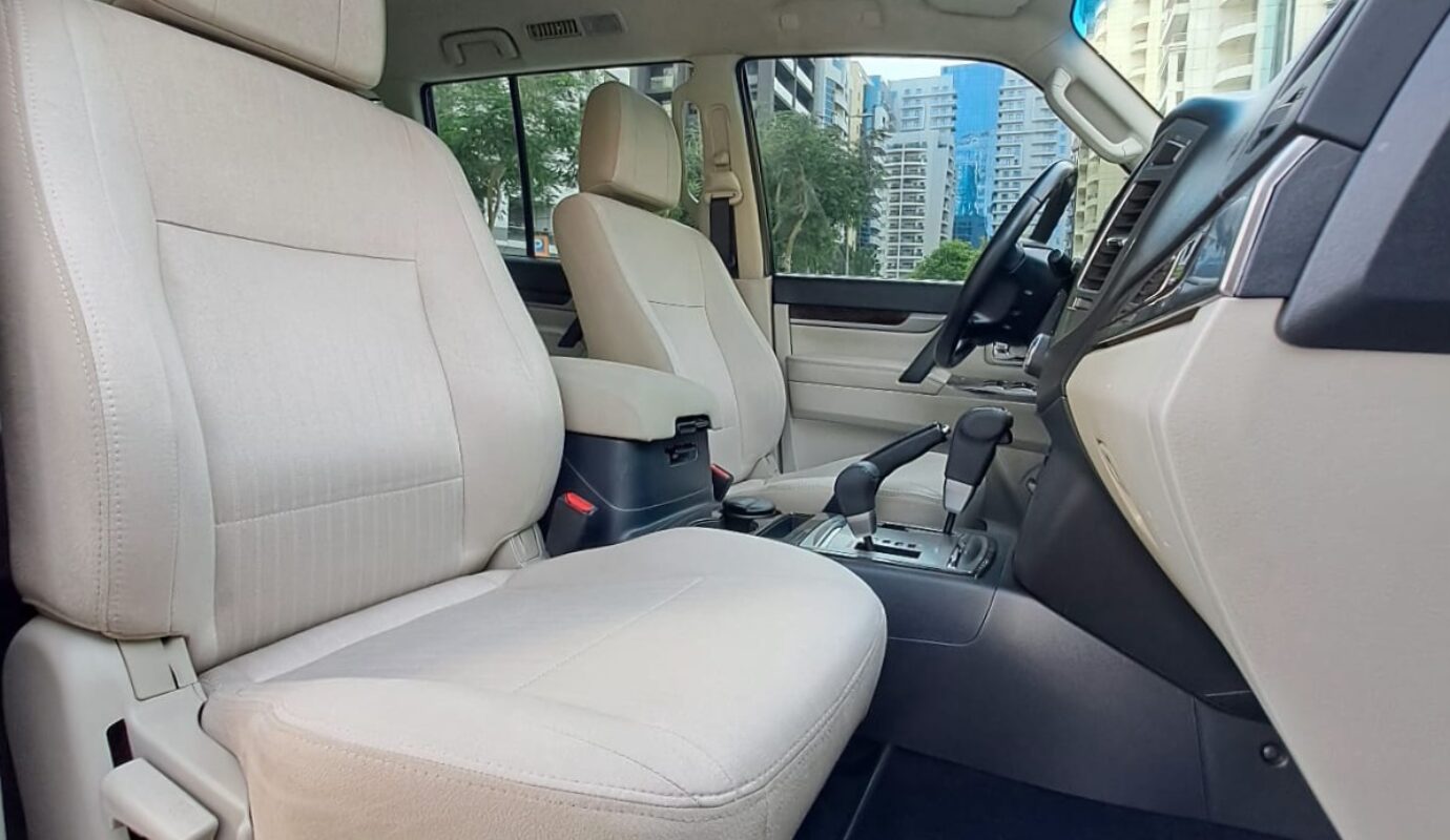 AED 870/Month I Flexible Downpayment I Mitsubishi Pajero I GCC SPECS I FULL AGENCY SERVICE HISTORY