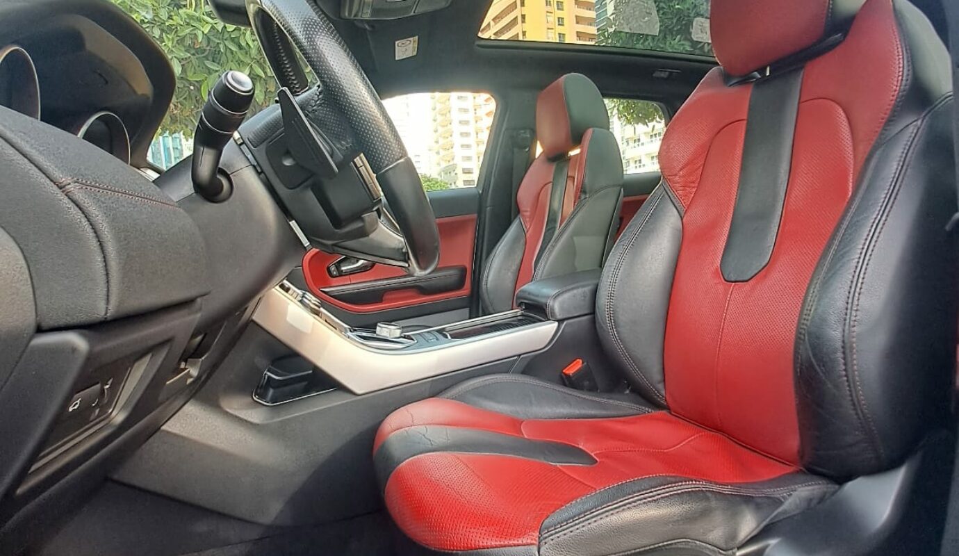 CLEAN RANGE ROVER EVOQUE I GCC SPECS I FULL AGENCY SERVICE HISTORY