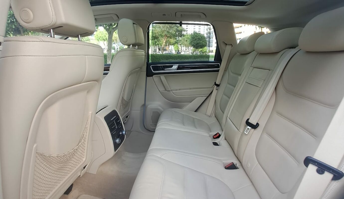 VW TOUAREG I FULL OPTIONS I GCC SPECS