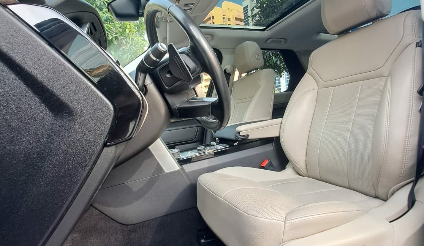 LAND ROVER DISCOVERY I HSE LUXURY I GCC SPECS