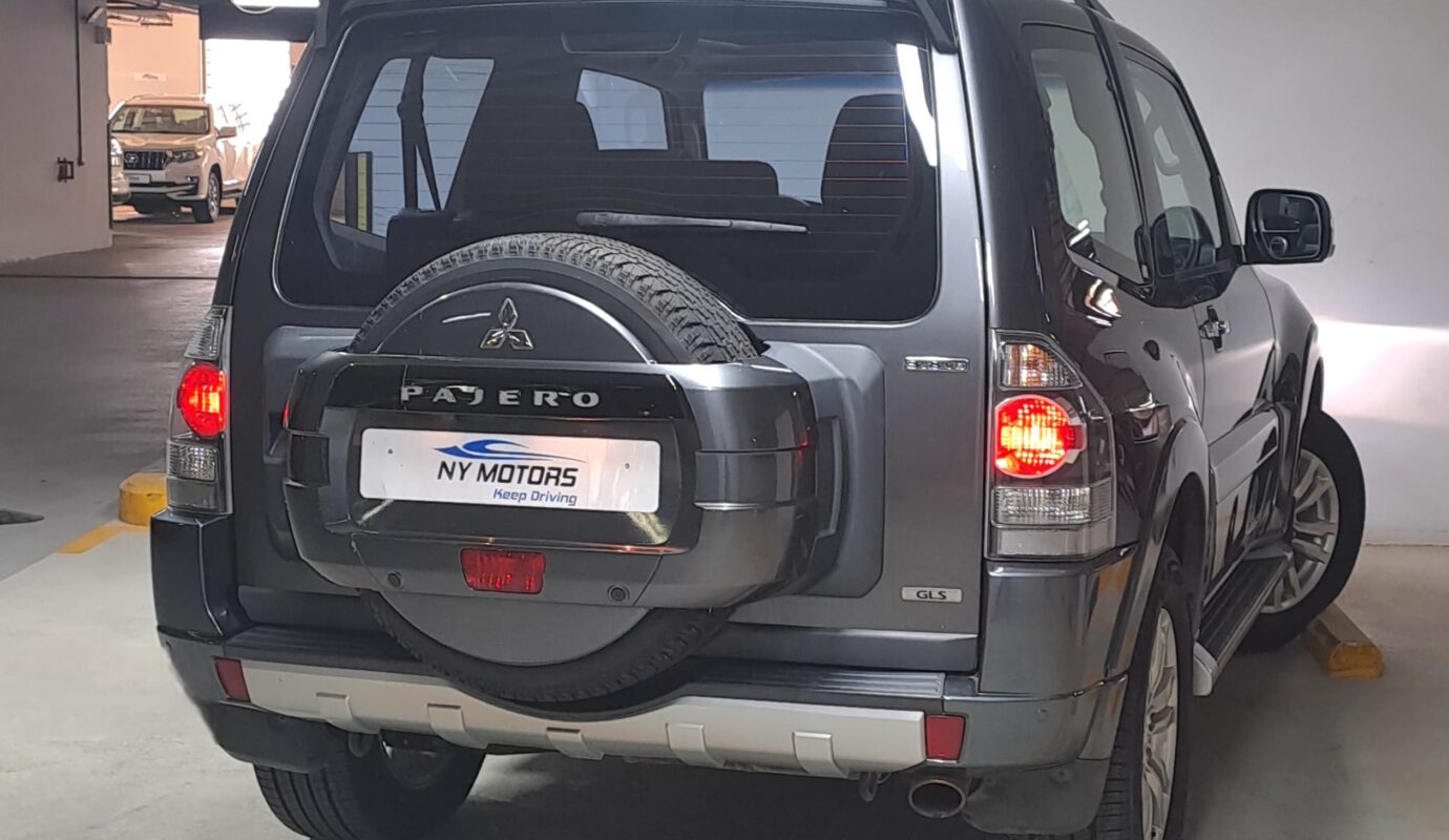 Mitsubishi Pajero 3.8 Full Options GLS 2015 I GCC Specs VM