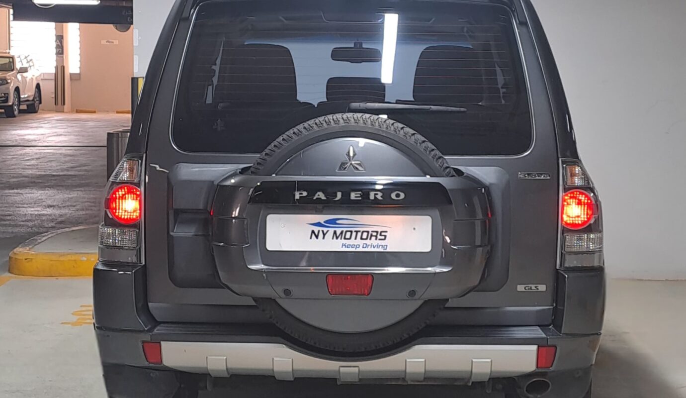 Mitsubishi Pajero 3.8 Full Options GLS 2015 I GCC Specs VM